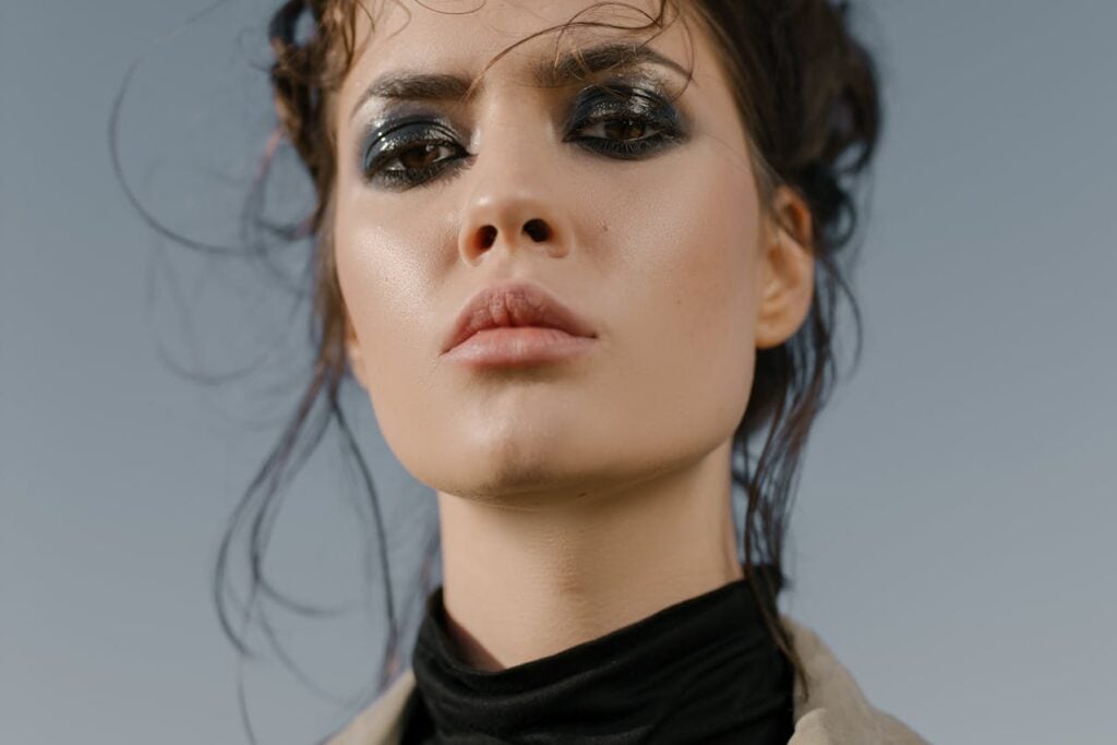 Bold Eyeliner Styles Emerge from Recent Fashion Week Shows