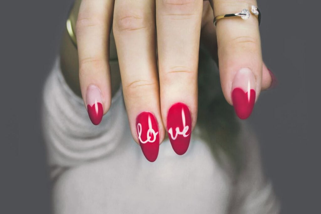 Nude Nail Shades Reappear in Minimalist Beauty Trend Revival